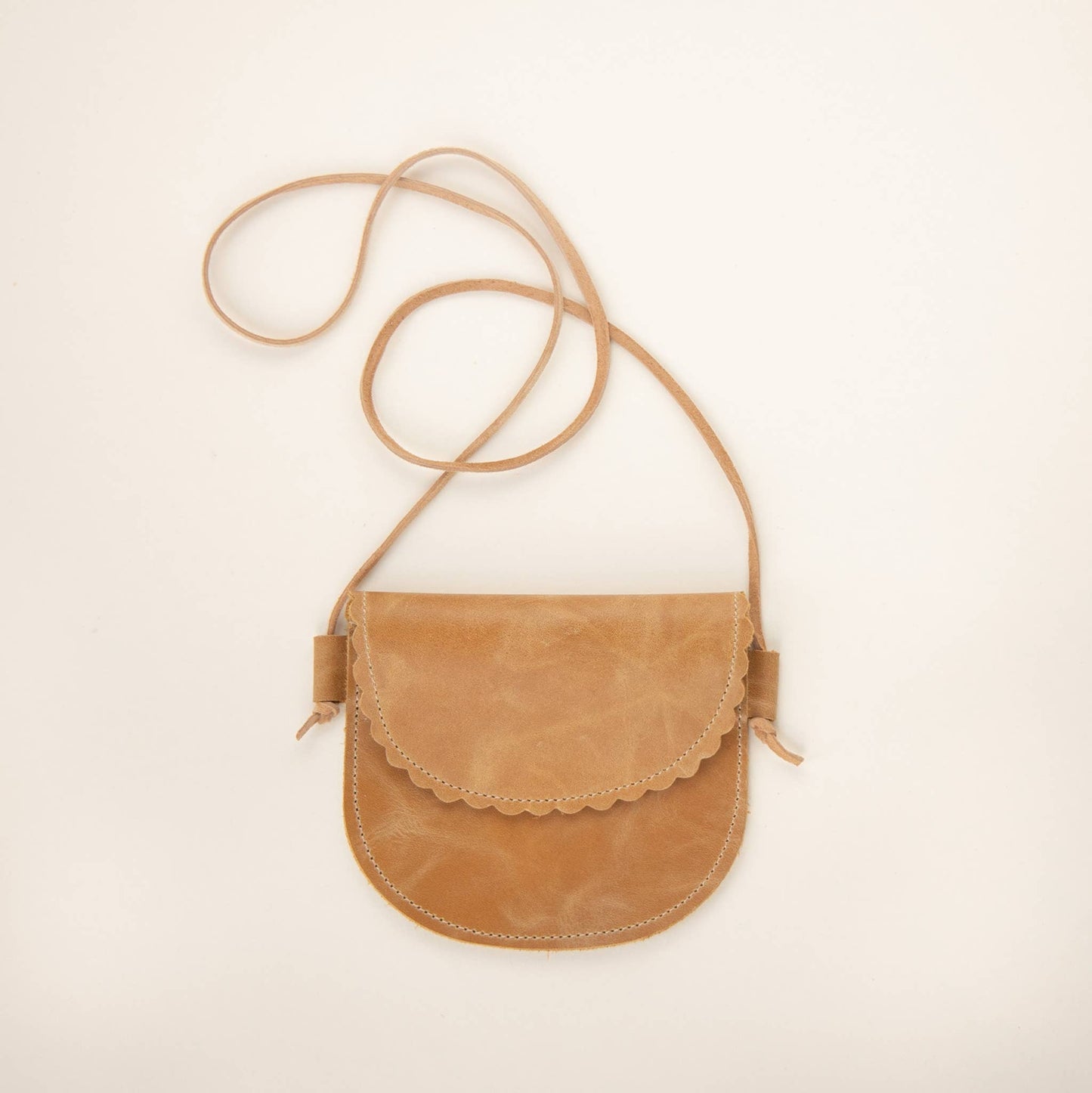 Toddler Scalloped Leather Purse in Butterscotch