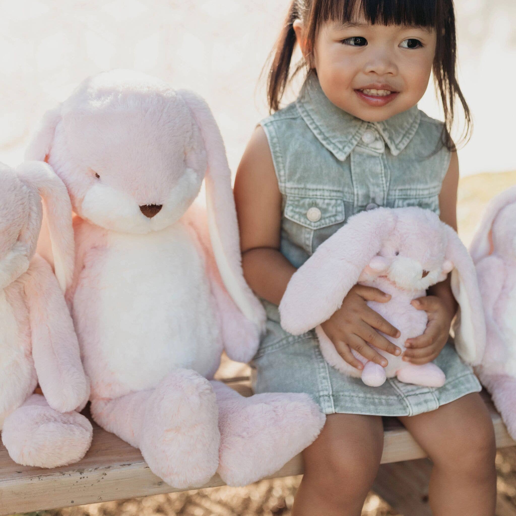 Big 20" Nibble Bunny – Pink