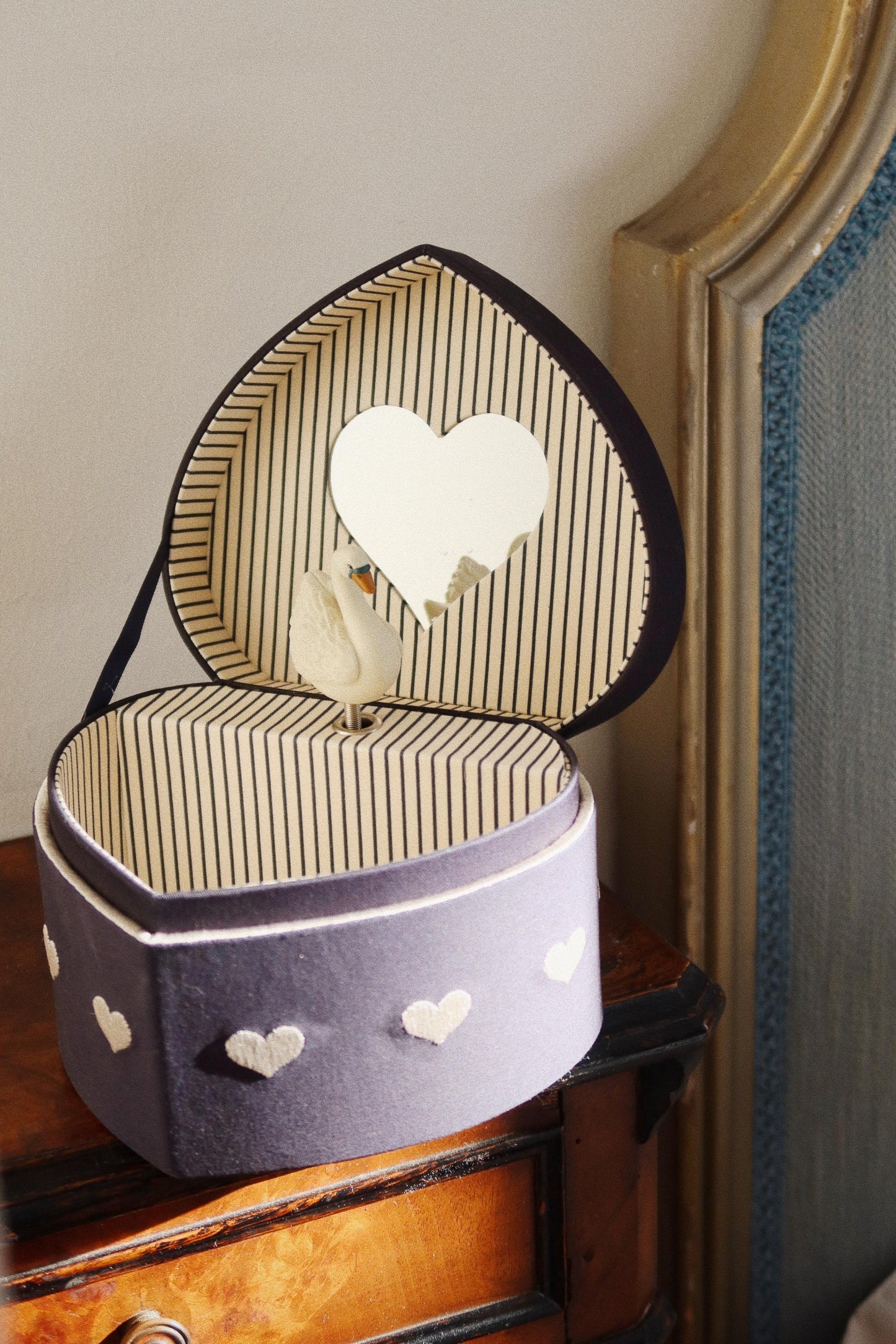 Treasure Box Swan